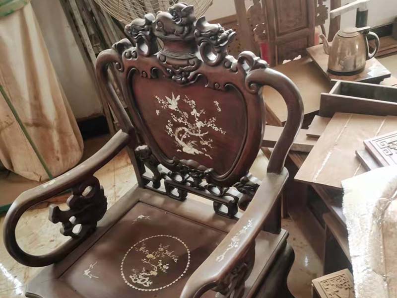 双清旧红木家具维修