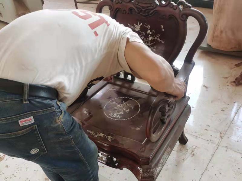 双清老旧红木家具保养技巧